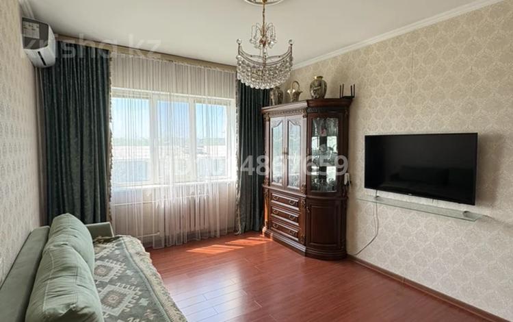 3-бөлмелі пәтер · 71 м² · 6/9 қабат, Ақсай-3 ш/а. 13, бағасы: 400 000 ₸ в Алматы, Ауэзовский р-н — фото 2