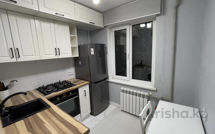 1-комнатная квартира · 33 м² · 2/5 этаж, мкр Самал-3, Достык 103/11 — Малая ленина за 300 000 ₸ в Алматы, Медеуский р-н — фото 2