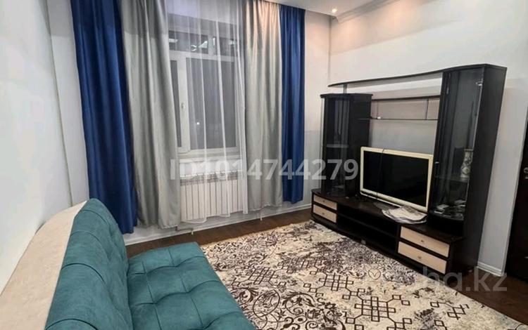 2-комнатная квартира · 60 м² · 8/16 этаж, Абая 150/230 за 365 000 ₸ в Алматы, Бостандыкский р-н — фото 4