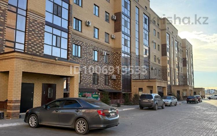 4-комнатная квартира · 125 м² · 1/5 этаж, мкр. Алтын орда, Мкр.Батыс-2 54Б за 58 млн 〒 в Актобе — фото 2
