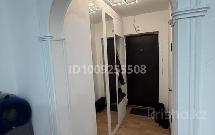 1-бөлмелі пәтер · 35.7 м² · 9/24 қабат, мкр Юго-Восток, Байкен Ашимова 24 — трилистник, бағасы: 19 млн ₸ в Караганде, Казыбек би р-н — фото 2