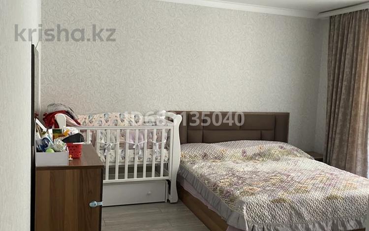 2-бөлмелі пәтер · 82.4 м² · 8/9 қабат, мкр. Алтын орда, Батыс 2 мкр 11Е — Конец Проспекта Мангилик Ел, бағасы: 30.5 млн ₸ в Актобе — фото 2