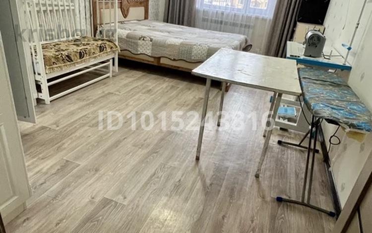 3-комнатная квартира · 80 м² · 2/3 этаж, Таугул 3 6а за 45 000 ₸ в Караганде — фото 2