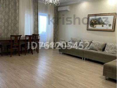 3-комнатная квартира · 217.6 м² · 1/3 этаж, Сатыбалды Даумова 71/4 за 50 млн 〒 в Уральске
