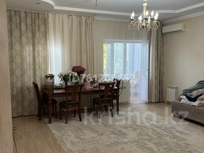3-комнатная квартира · 217.6 м² · 1/3 этаж, Сатыбалды Даумова 71/4 за 55 млн ₸ в Уральске