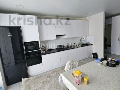 2-бөлмелі пәтер · 80 м² · 2/6 қабат, Курмангалиева 4 — Бывшая Свердлова, ост. Депо, бағасы: 280 000 〒 в Уральске