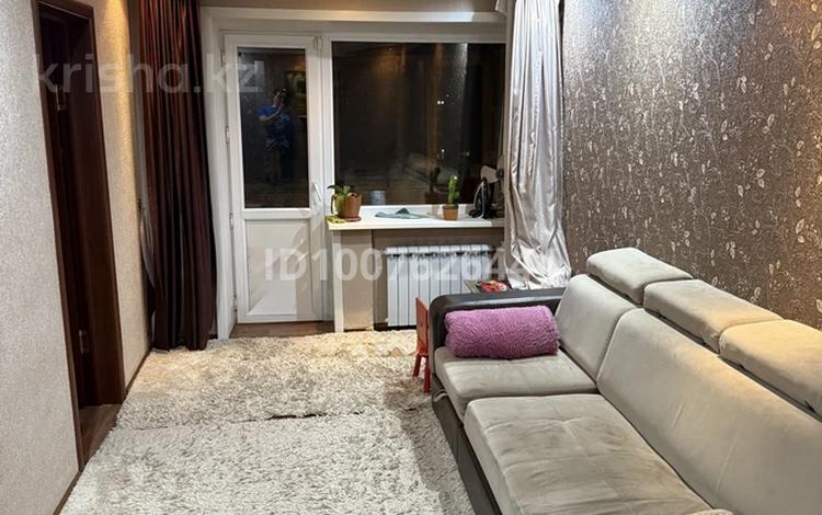 3-комнатная квартира · 53.3 м² · 3/4 этаж, мкр Михайловка , Механическая 8а за 16 млн ₸ в Караганде, Казыбек би р-н — фото 2