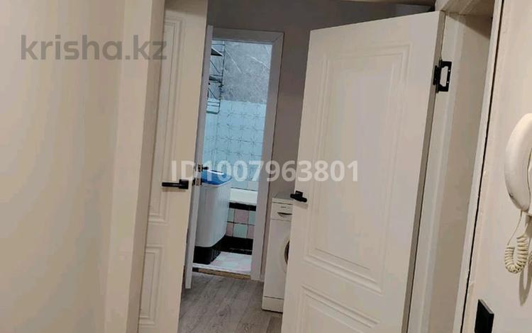 2-бөлмелі пәтер · 49 м² · 1/5 қабат, мкр Карасу 16, бағасы: 17.5 млн ₸ в Таразе — фото 2
