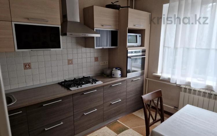 2-бөлмелі пәтер · 65 м² · 3/9 қабат, Таугүл-1 ш/а. 42 — Навои, бағасы: 300 000 ₸ в Алматы, Ауэзовский р-н — фото 2