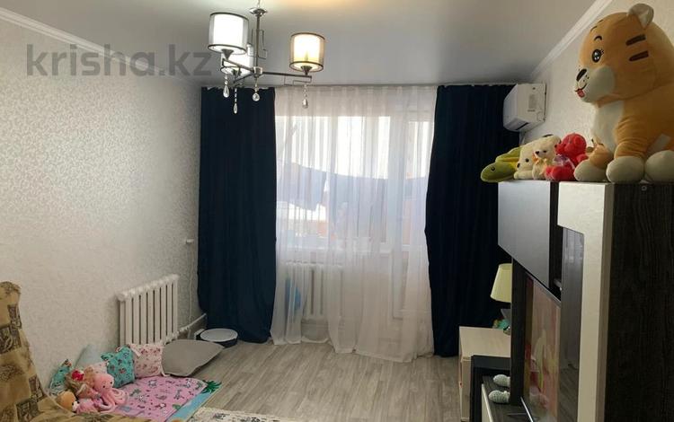 2-комнатная квартира, 52 м², 9/9 этаж, 8 МКР