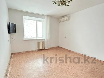 1-комнатная квартира · 40 м² · 3/9 этаж · помесячно, мкр Кунаева, 5 мкр за 100 000 〒 в Уральске