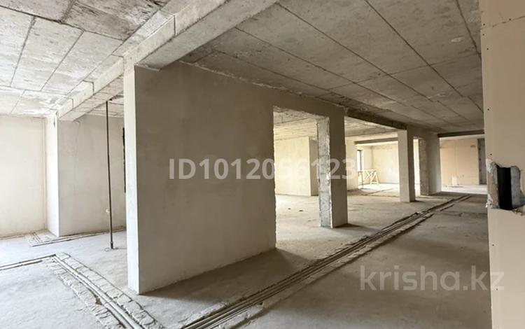 8-бөлмелі пәтер · 390 м² · 4/6 қабат, Рахмадиева 12, бағасы: 215 млн ₸ в Алматы, Бостандыкский р-н — фото 2