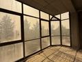 8-бөлмелі пәтер · 390 м² · 4/6 қабат, Рахмадиева 12, бағасы: 215 млн ₸ в Алматы, Бостандыкский р-н — фото 10