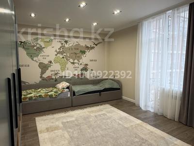 4-бөлмелі пәтер · 185 м² · 7/7 қабат, 17-й мкр 25, бағасы: 93 млн ₸ в Актау