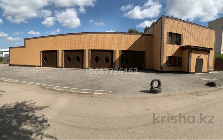 Азс, автосервисы и автомойки • 560 м² за 1.2 млн 〒 в Караганде, Казыбек би р-н — фото 2