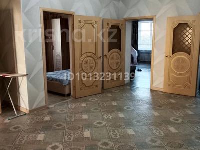 4-комнатная квартира · 130 м² · 4/5 этаж, Яншина 22 за 41 млн ₸ в Актобе, мкр. Курмыш