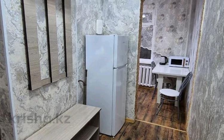 1-комнатная квартира · 36 м² · 1/5 этаж, Алатау - 8 мкр 22 за 5 000 〒 в Таразе — фото 2