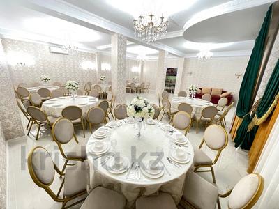 Дом · 4 комнаты · 300 м², Переулок кемел 2/1 за 120 000 〒 в Астане, Алматы р-н