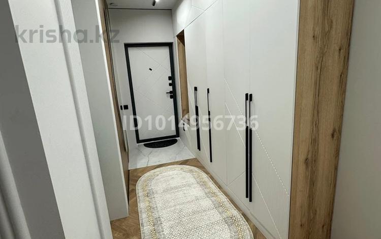 3-бөлмелі пәтер · 90 м² · 1/9 қабат, Думан-2 ш/а., Мкрн Думан-2 62, бағасы: ~ 88.9 млн ₸ в Алматы, Медеуский р-н — фото 2