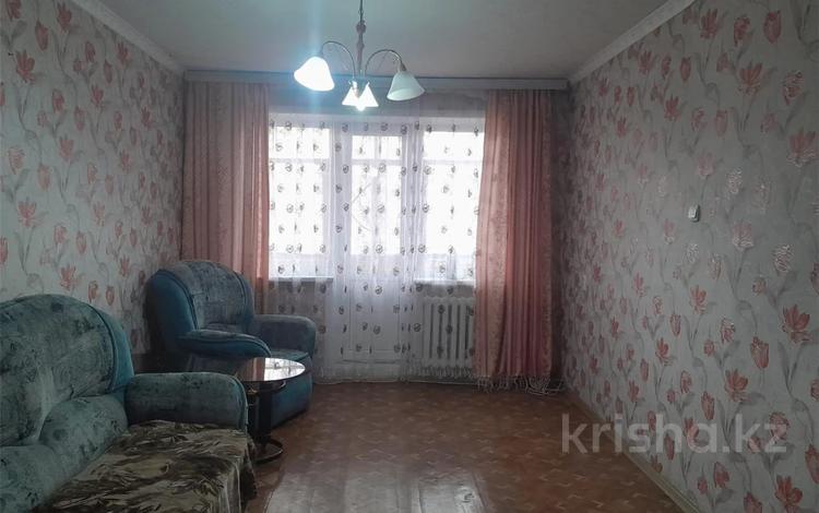 1-комнатная квартира, 32 м², 2/5 этаж, Металлургов за 5.5 млн 〒 в Темиртау — фото 2