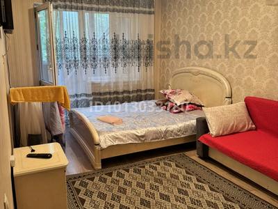 1-комнатная квартира · 30 м² · 3/5 этаж, Пушкина 3/2 — Пушкина раймбека за 13 000 ₸ в Алматы, Медеуский р-н