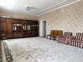 Отдельный дом · 4 комнаты · 120 м² · 12 сот., Азербаева 38 — Азербева- Проспект Жамбыла за 50 млн 〒 в Таразе — фото 3