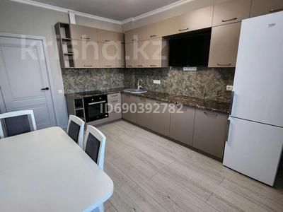 2-комнатная квартира, 62.7 м², 2/14 этаж помесячно, Жанибека Тархана 2/6 — Бараева - Валиханова за 300 000 〒 в Астане, р-н Байконур