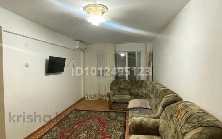 3-бөлмелі пәтер · 64 м² · 2/5 қабат, 3 мкр — Находиться возле кинотеатра "Арсенал", бағасы: 170 000 ₸ в Атырау, мкр Авангард-3 — фото 2