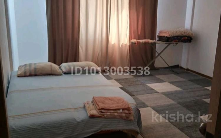 1-комнатная квартира · 43 м² · 1/10 этаж, мкр Кунаева, Бирлик 25 — Зачаганск схи монкеулы за 9 500 ₸ в Уральске — фото 12