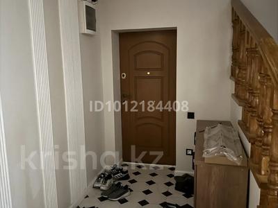5-комнатная квартира · 220 м² · 7/8 этаж, ул. Курмангазы 102/69 за 1 млн 〒 в Алматы, Алмалинский р-н