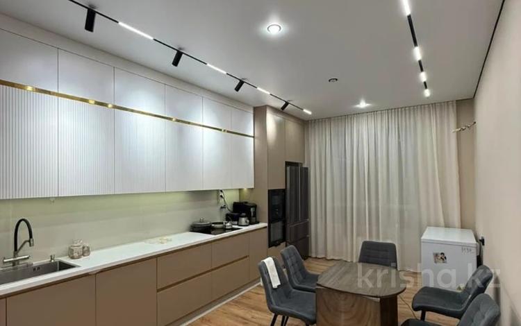 5-бөлмелі пәтер · 140 м² · 12/12 қабат, Сейфуллина, бағасы: 900 000 ₸ в Алматы, Алмалинский р-н — фото 2