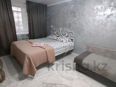 1-комнатная квартира · 50 м² · 4/5 этаж, Жалаңтөс баһадүр 3А — Абая ,гостиница Вангок,за старым Болашаком,ресторан Дубай за 15 000 〒 в 