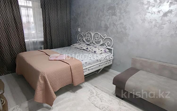 1-комнатная квартира · 50 м² · 4/5 этаж, Жалаңтөс баһадүр 3А — Абая ,гостиница Вангок,за старым Болашаком,ресторан Дубай за 15 000 〒 в  — фото 15