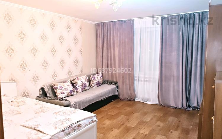 1-комнатная квартира · 36 м² · 6/9 этаж, мкр Юго-Восток, Камали Дюйсембекова 3 за 12 000 ₸ в Караганде, Казыбек би р-н — фото 12