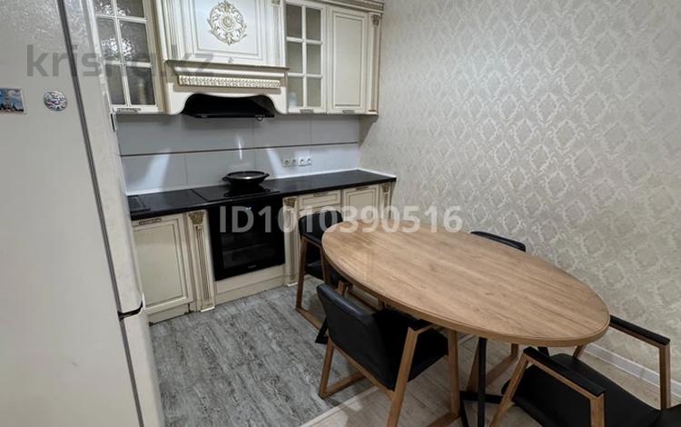 2-бөлмелі пәтер · 65 м² · 2/18 қабат, Брусиловского 159, бағасы: 300 000 ₸ в Алматы, Алмалинский р-н — фото 2