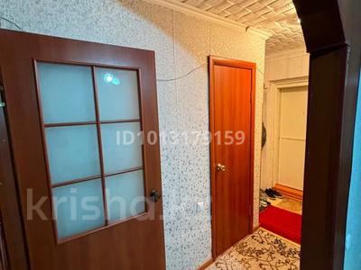 3-бөлмелі пәтер · 43 м² · 2/3 қабат, Рыскулова 17, бағасы: 15 млн ₸ в Семее