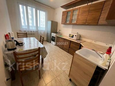2-комнатная квартира · 58 м² · 4/12 этаж, мкр Акбулак, Дарабоз 35 — Рыскулова-момышулы за 15 000 ₸ в Алматы, Алатауский р-н