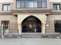 Еркін, кеңселер, дүкендер мен бутиктер, қоғамдық тамақтану орны, сұлулық салондары, монша, қонақ үй және демалыс орындары, медорталықтар мен дәріханалар, білім орталықтары, ойын-сауық · 900 м², бағасы: 500 млн ₸ в Алматы, Алмалинский р-н — фото 6