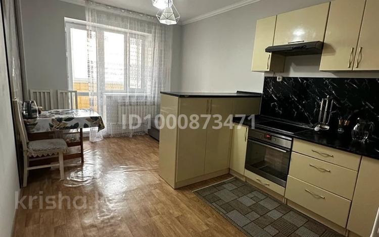 1-комнатная квартира · 47 м² · 10/16 этаж, мкр Юго-Восток 24 — Бауржан Момышулы за 19 млн 〒 в Караганде, Казыбек би р-н — фото 2