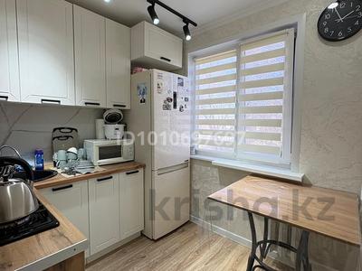 4-комнатная квартира · 62 м² · 4/5 этаж, мкр Айгуль, Матросова 52 — Айгуль за 20 млн ₸ в Уральске