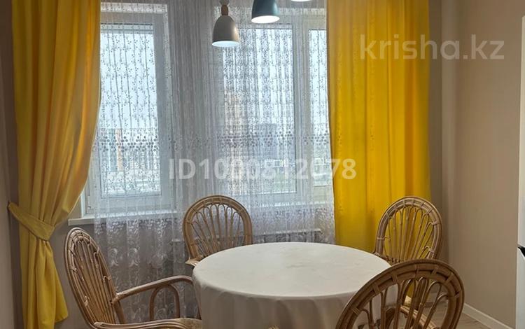 2-комнатная квартира · 60 м² · 18/24 этаж, Сауран 15 — Орынбор за 25 000 ₸ в Астане, Есильский р-н — фото 2