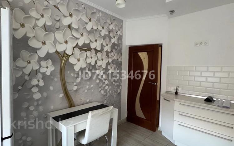 3-бөлмелі пәтер · 67.1 м² · 8/10 қабат, Авангард 2 мкр 11б, бағасы: 30 млн ₸ в Атырау, мкр Авангард-2 — фото 2