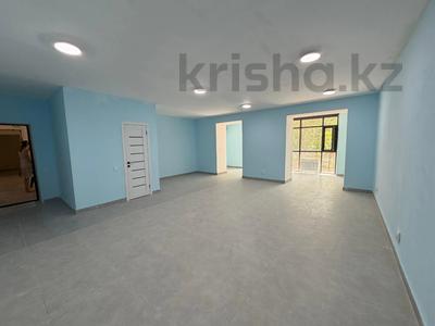 Свободное назначение, офисы, магазины и бутики, склады, общепит, салоны красоты, бани, гостиницы и зоны отдыха, фитнес и спорт, медцентры и аптеки, образование, развлечения, конференц-залы, кабинеты и рабочие места, студии · 60 м² за 600 000 ₸ в Астане, Есильский р-н