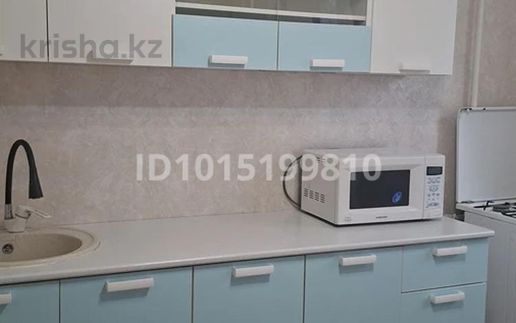 1-комнатная квартира · 40 м² · 4/9 этаж, мкр Аксай-2 73 за 230 000 ₸ в Алматы, Ауэзовский р-н — фото 2