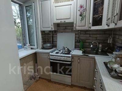 3-комнатная квартира · 63 м² · 3/5 этаж, ул. Штурманская за 16.5 млн ₸ в Караганде, Казыбек би р-н