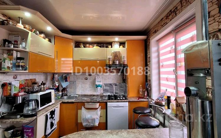 3-бөлмелі пәтер · 46 м² · 2/3 қабат, Пугачева 242 — Украинская, бағасы: 12.4 млн ₸ в Петропавловске — фото 2