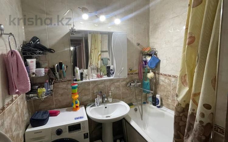 2-бөлмелі пәтер · 59.7 м² · 9/9 қабат, мкр Аксай-4, бағасы: 34 млн ₸ в Алматы, Ауэзовский р-н — фото 11