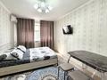 1-комнатная квартира · 35 м² · 1/5 этаж, Бектурганова 13 — Соната , Универсам ,Рядом Шайхана Гамбургер за 12 000 〒 в  — фото 3