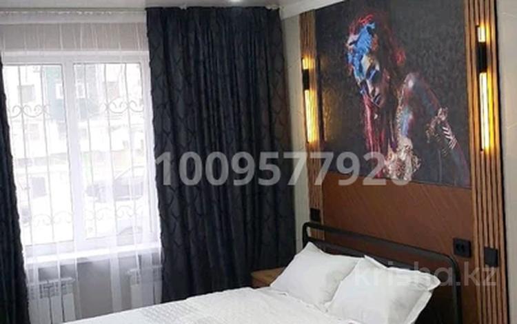 1-комнатная квартира · 35 м² · 1/5 этаж, Пр.Абая 36 — Центральное отделение Каспи Банк за 20 000 〒 в  — фото 2