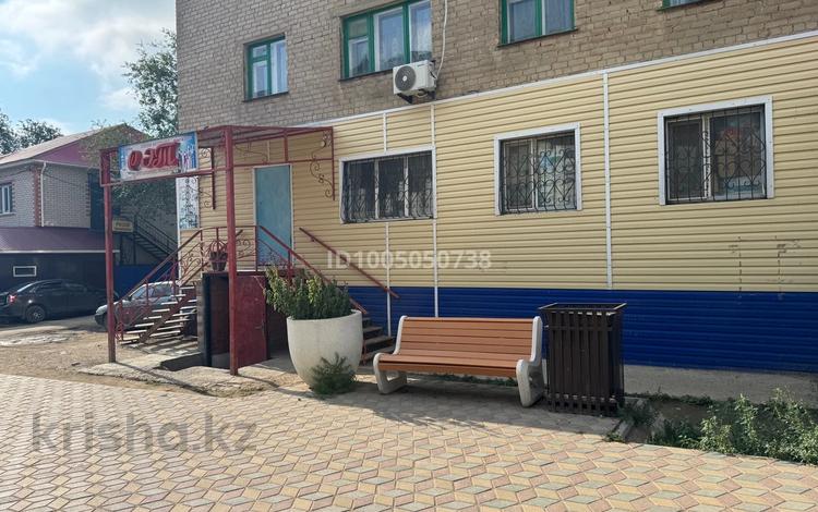Дүкендер мен бутиктер · 60 м², бағасы: 25 млн ₸ в Алге — фото 2